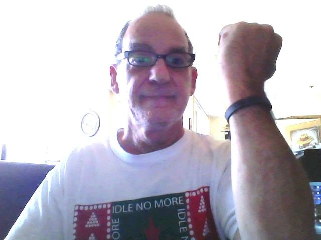 A campaign supporter wearing a Deal With It t-shirt.
